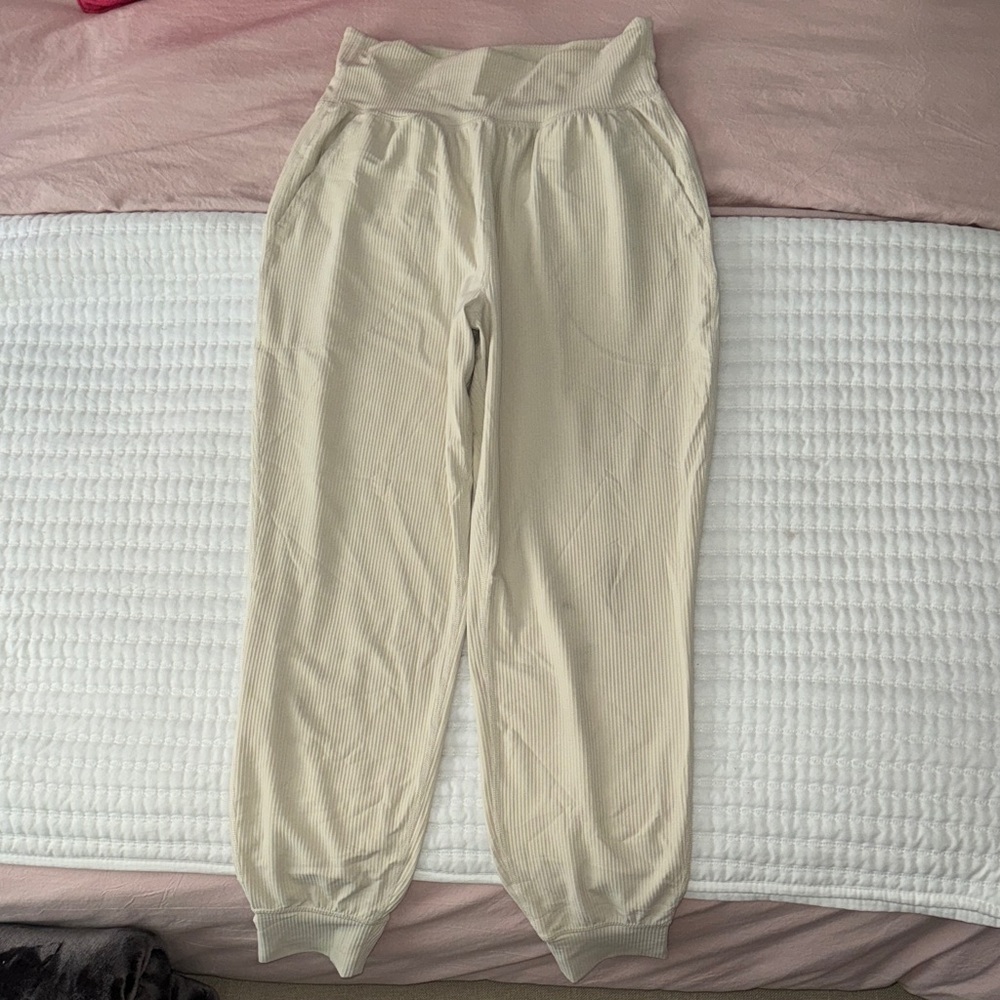 Old Navy ribbed Cream Jogger Pants